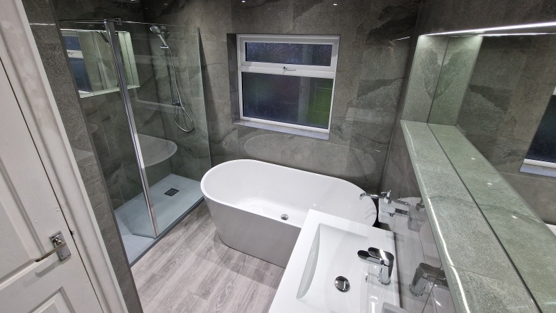 (c) Boltonbathroomfitters.co.uk